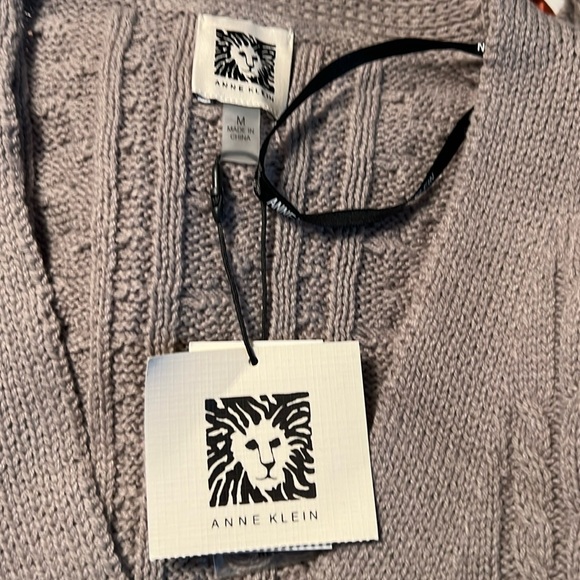🛑 1 hour sale. Anne Klein, cardigan sweater, medium, bling buttons - Picture 4 of 8
